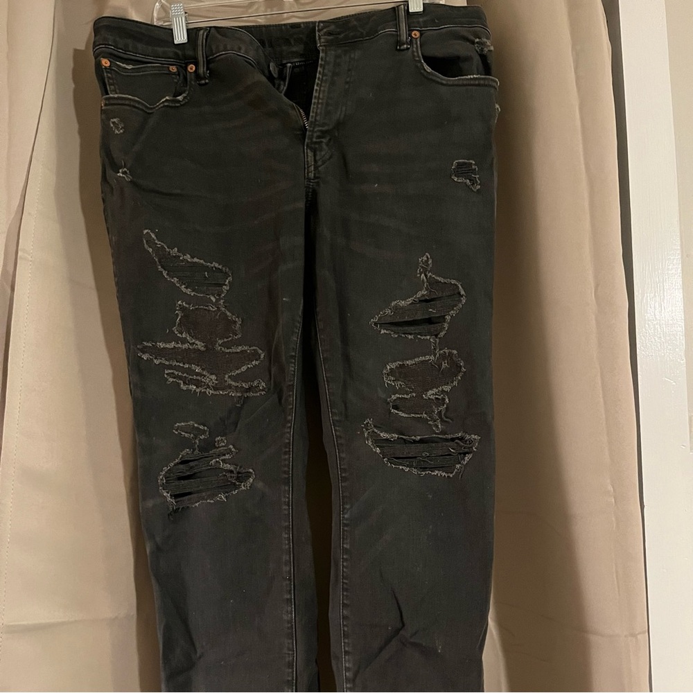 Men’s American Eagle Ripped Jeans - Picture 7 of 9